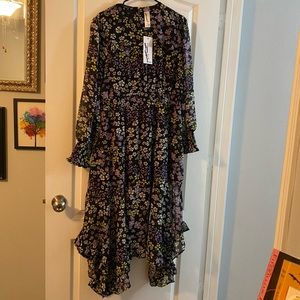 Long sleeved midi floral dress